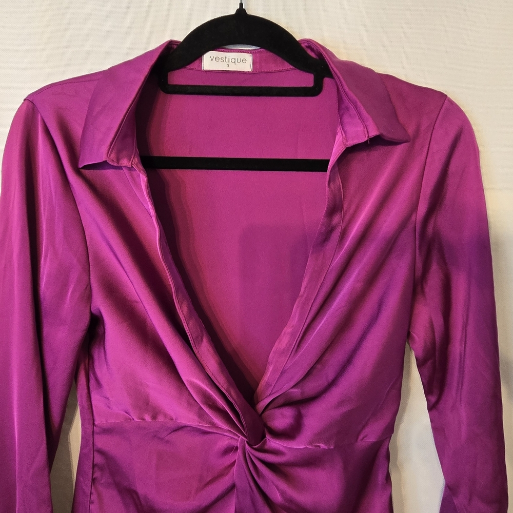 Vestique Women's Size S button down deep-V, silky L/Sl midi shirt  dress - Picture 4 of 8